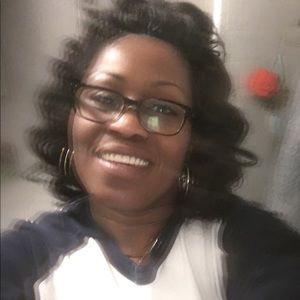 Meet your Posher, Bobbie